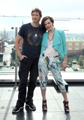 Milla Jovovich Feet Toes And Soles 372