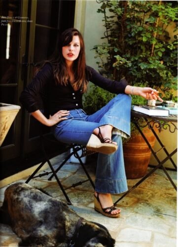 Milla Jovovich Feet Toes And Soles 381