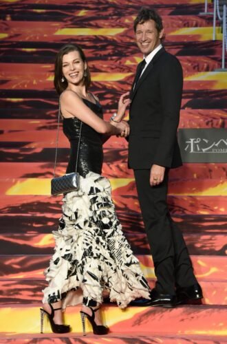 Milla Jovovich Feet Toes And Soles 499