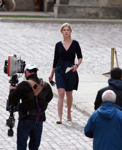 Rosamund Pike Feet Toes And Soles 109