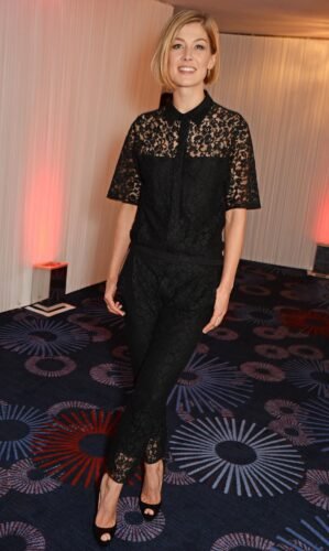 Rosamund Pike Feet Toes And Soles 176