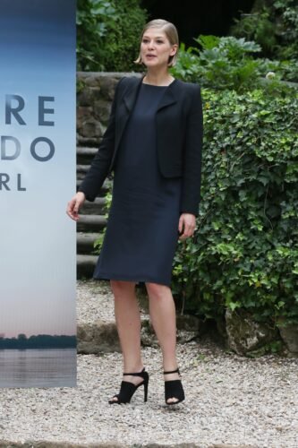 Rosamund Pike Feet Toes And Soles 189