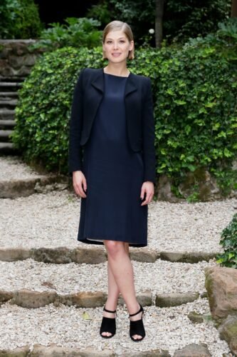 Rosamund Pike Feet Toes And Soles 193