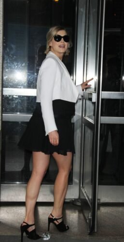 Rosamund Pike Feet Toes And Soles 196