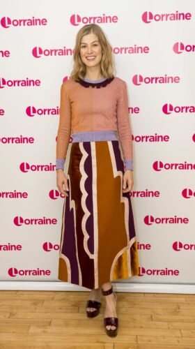 Rosamund Pike Feet Toes And Soles 367