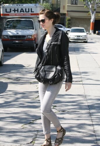 Mandy Moore Feet Toes And Soles 198