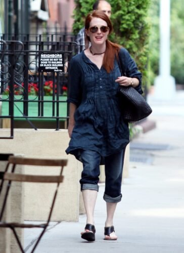 Julianne Moore Feet Toes And Soles 264