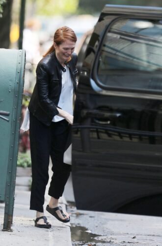 Julianne Moore Feet Toes And Soles 539
