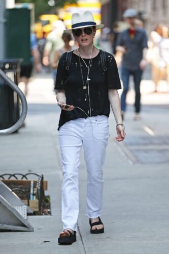 Julianne Moore Feet Toes And Soles 860