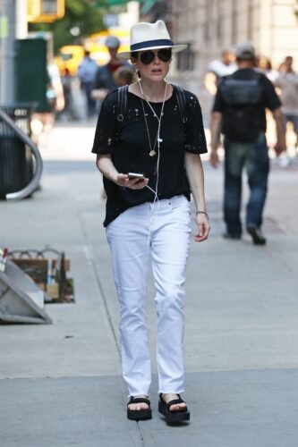Julianne Moore Feet Toes And Soles 868