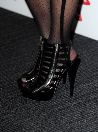 Pixie Lott Feet Toes And Soles 22