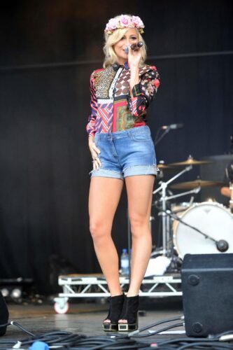 Pixie Lott Feet Toes And Soles 190