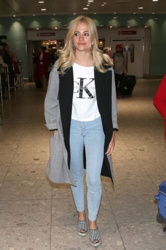 Pixie Lott Feet Toes And Soles 580