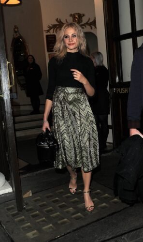 Pixie Lott Feet Toes And Soles 891