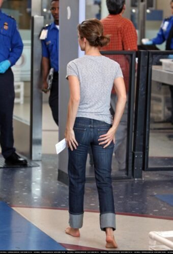Keri Russel Feet Toes And Soles 157