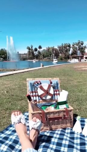 Chloe Bennet Feet Toes And Soles 123