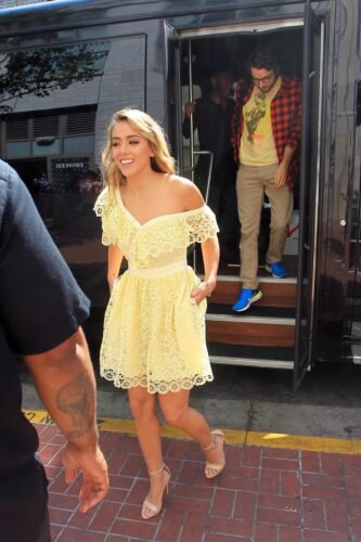 Chloe Bennet Feet Toes And Soles 157