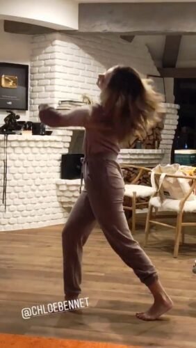 Chloe Bennet Feet Toes And Soles 197