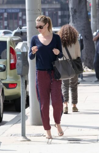 Ali Larter Feet Toes And Soles 350