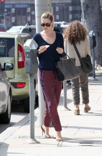 Ali Larter Feet Toes And Soles 352
