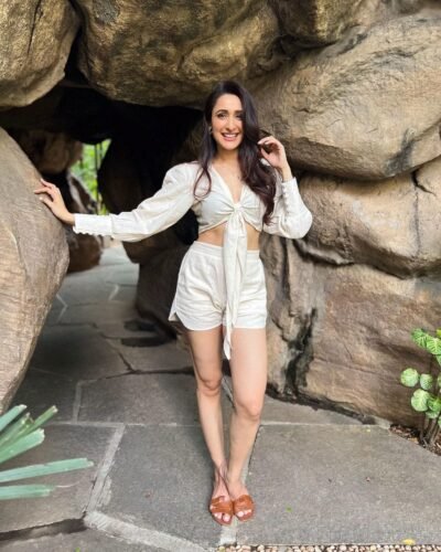 Pragya Jaiswal Feet Toes And Soles 150