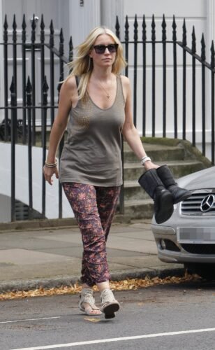 Denise Van Outen Feet Toes And Soles 6
