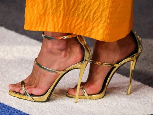 Gigi Hadid Feet Toes And Soles 422
