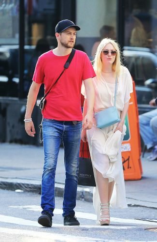 Dakota Fanning Feet Toes And Soles 163