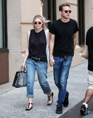 Dakota Fanning Feet Toes And Soles 191