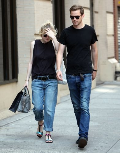 Dakota Fanning Feet Toes And Soles 192