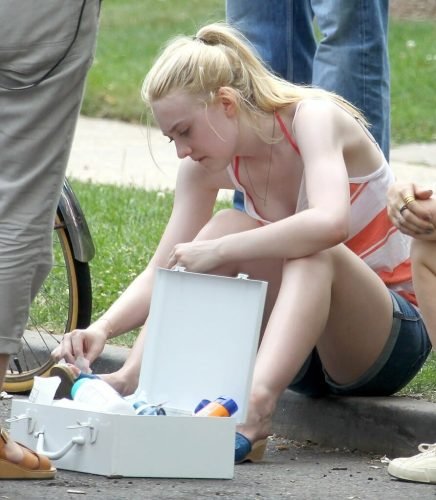 Dakota Fanning Feet Toes And Soles 324