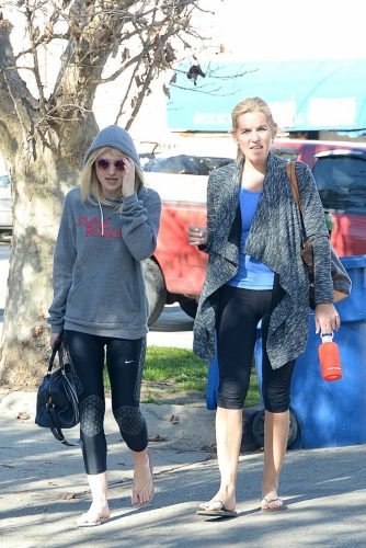 Dakota Fanning Feet Toes And Soles 340