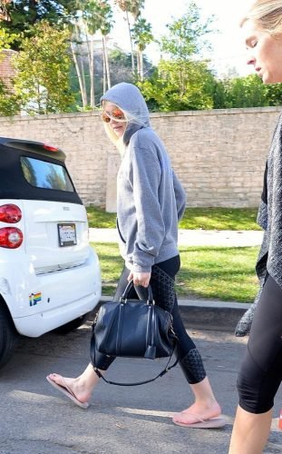 Dakota Fanning Feet Toes And Soles 345