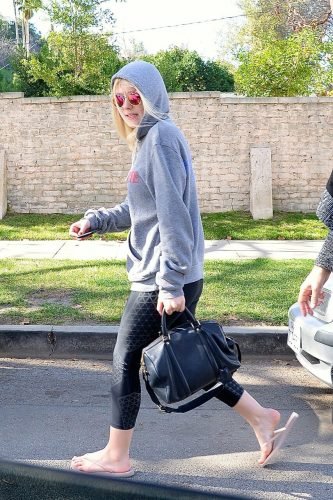 Dakota Fanning Feet Toes And Soles 351