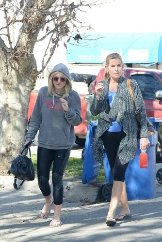 Dakota Fanning Feet Toes And Soles 353