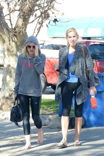 Dakota Fanning Feet Toes And Soles 356