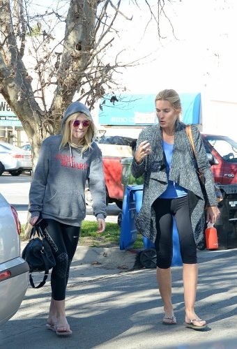 Dakota Fanning Feet Toes And Soles 359