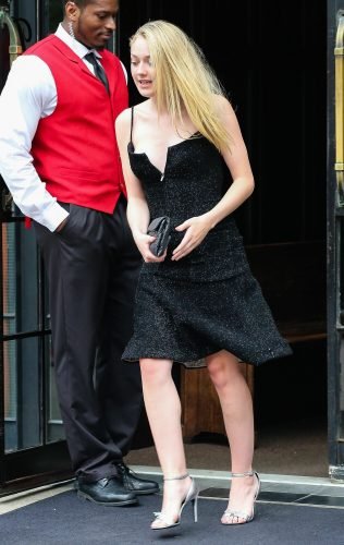 Dakota Fanning Feet Toes And Soles 525