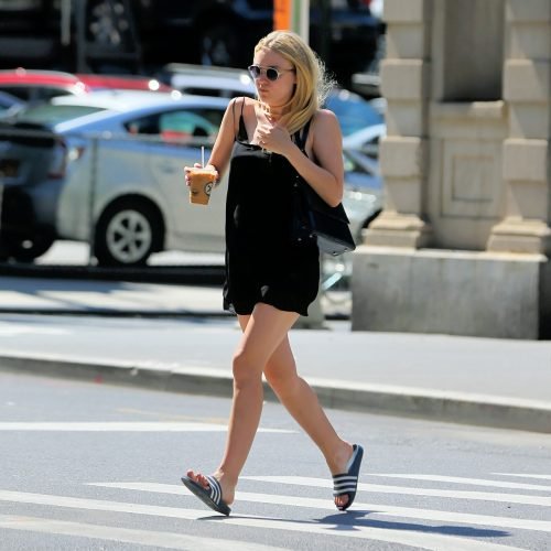 Dakota Fanning Feet Toes And Soles 538