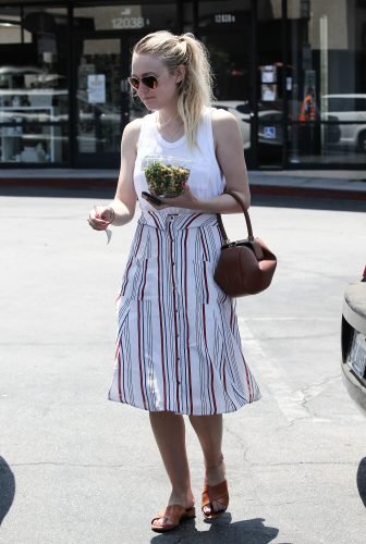 Dakota Fanning Feet Toes And Soles 557