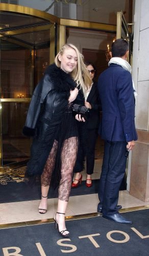 Dakota Fanning Feet Toes And Soles 639