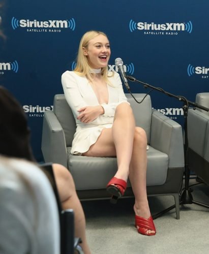 Dakota Fanning Feet Toes And Soles 689