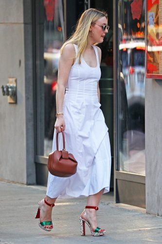 Dakota Fanning Feet Toes And Soles 769