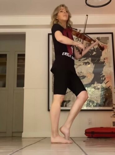 Lindsey Stirling Feet Toes And Soles 256
