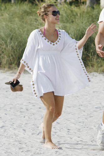 Hayden Panettiere Feet Toes And Soles 107