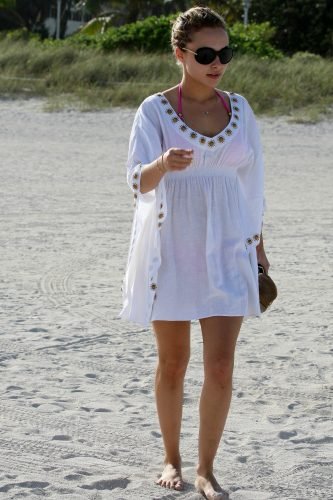 Hayden Panettiere Feet Toes And Soles 110