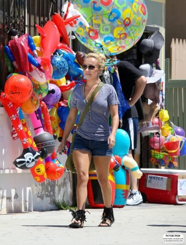 Hayden Panettiere Feet Toes And Soles 956