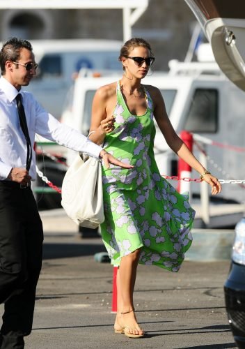 Irina Shayk Feet Toes And Soles 574