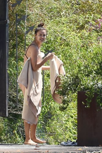 Irina Shayk Feet Toes And Soles 1419