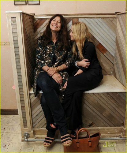 Mary-Kate Olsen Feet Toes And Soles 152